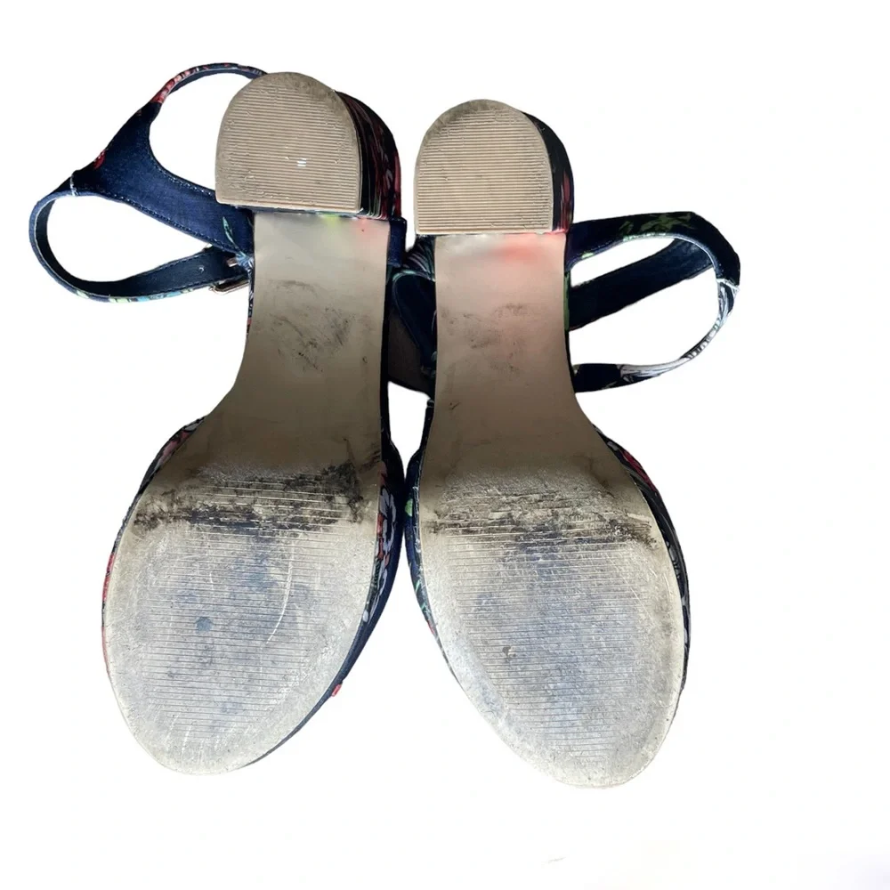 JustFab Navy Floral Platform Sandals